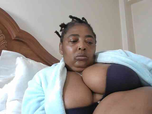 pussylips53 webcam
