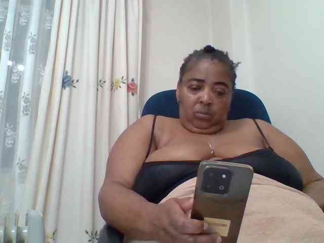 pussylips53 webcam