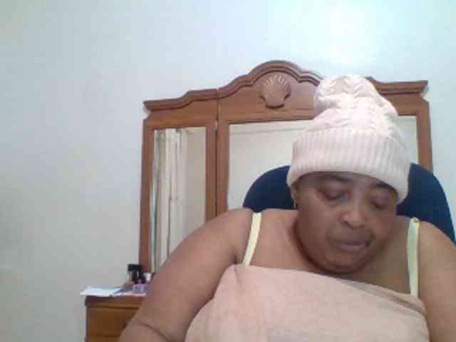 pussylips53 webcam