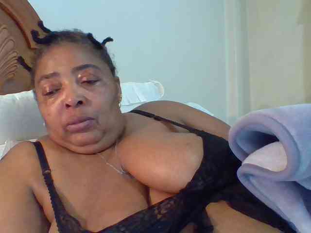 pussylips53 webcam
