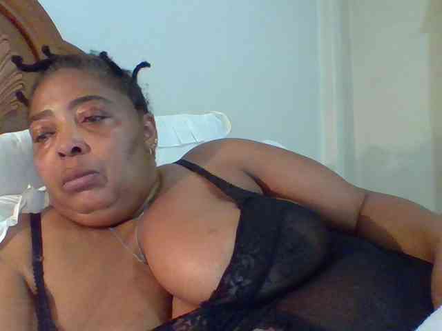 pussylips53 webcam