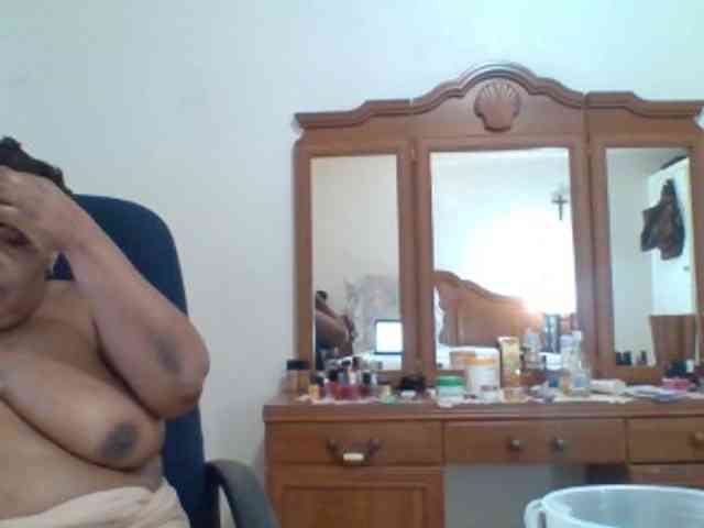 pussylips53 webcam