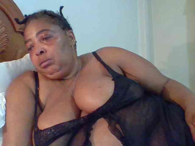 pussylips53 webcam