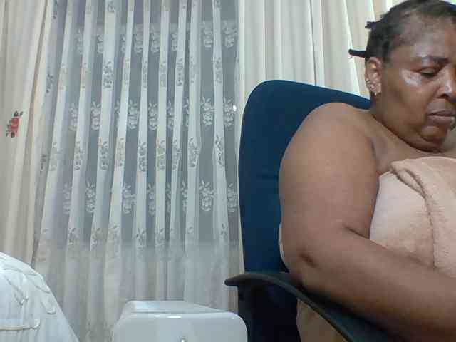 pussylips53 webcam
