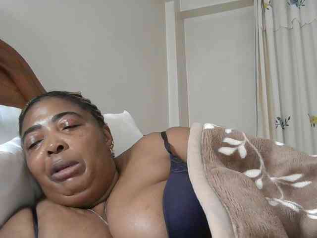 pussylips53 webcam