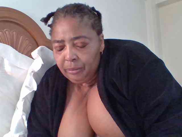 pussylips53 webcam