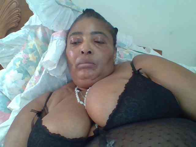 pussylips53 pussylips53
