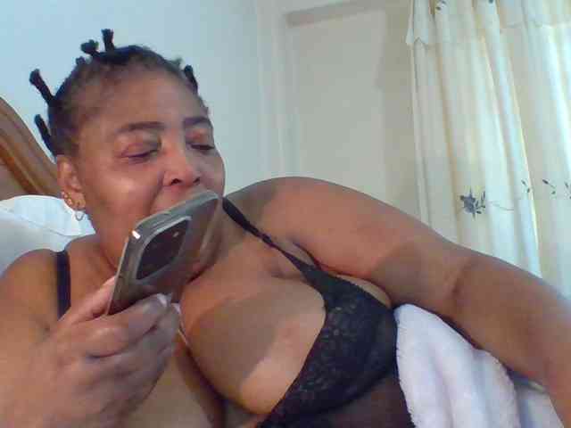 pussylips53 webcam