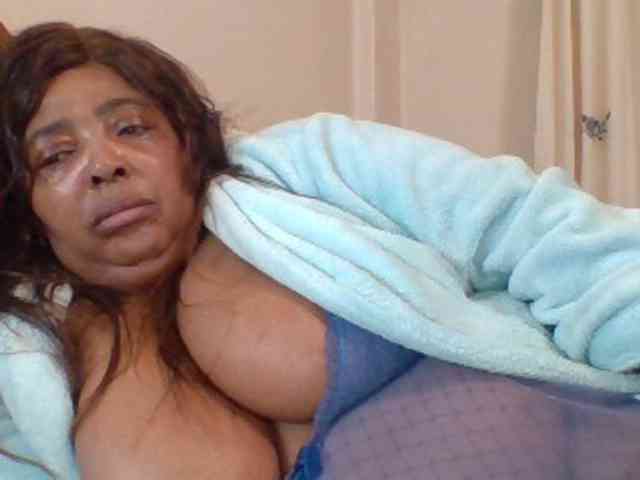 pussylips53 webcam