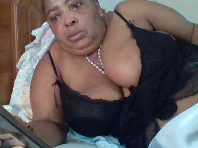 pussylips53 webcam