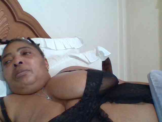 pussylips53 webcam