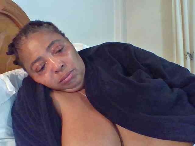 pussylips53 webcam