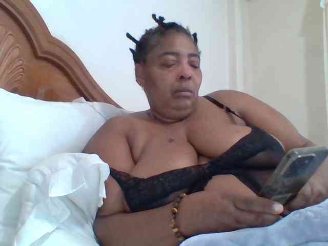 pussylips53 webcam