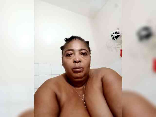 pussylips53 webcam