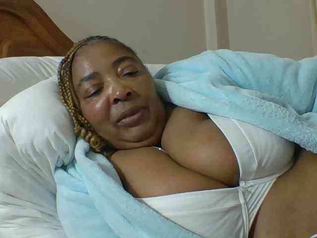 pussylips53 webcam