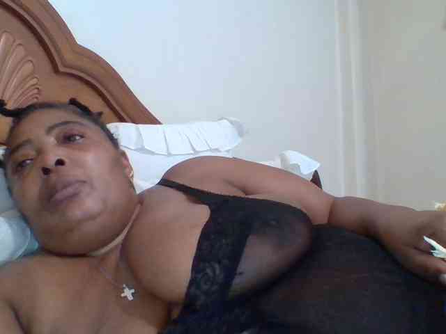 pussylips53 webcam