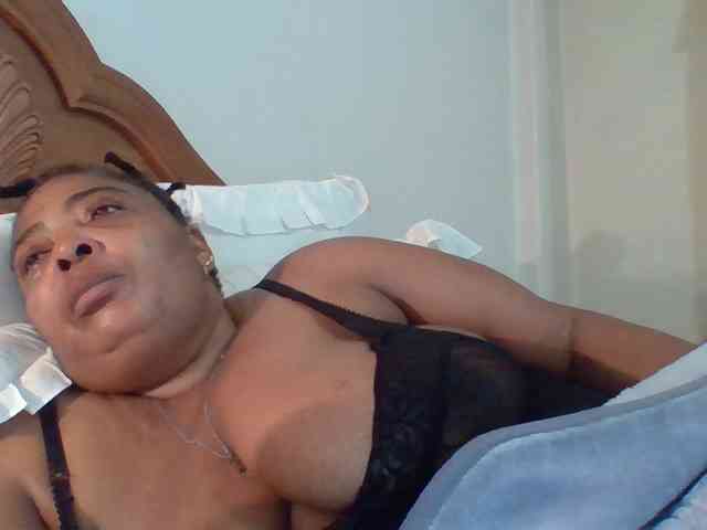 pussylips53 webcam
