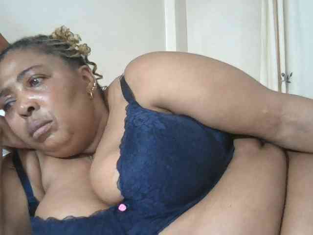 pussylips53 webcam