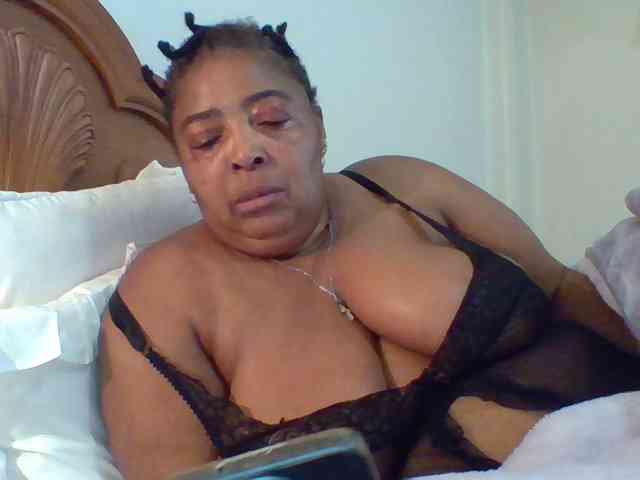 pussylips53 webcam