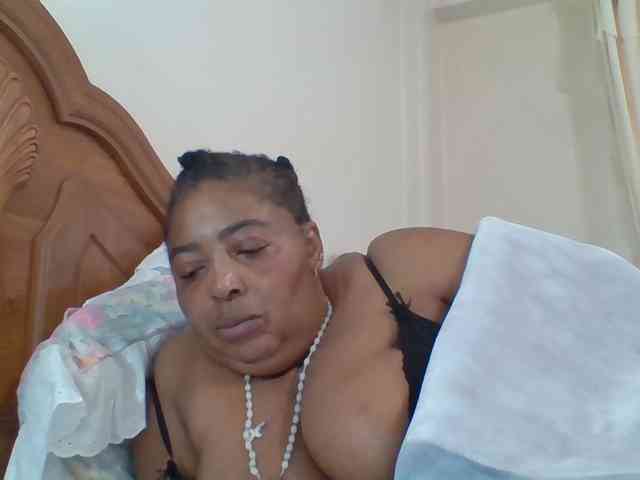 pussylips53 webcam