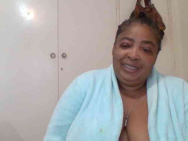 pussylips53 webcam