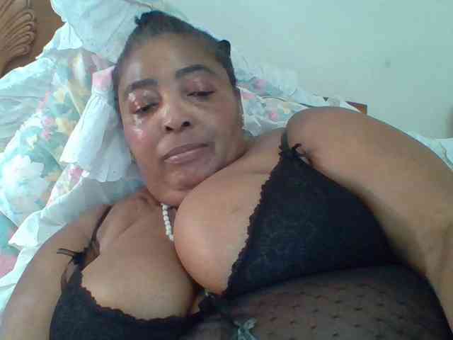 pussylips53 webcam