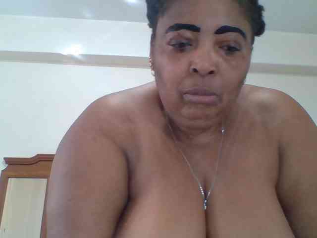 pussylips53 webcam