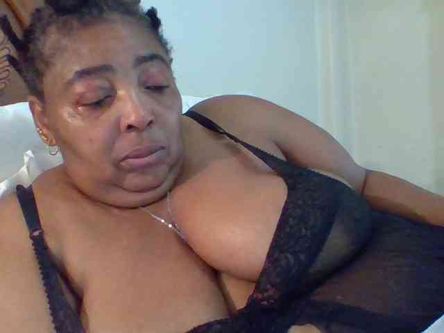 pussylips53 webcam