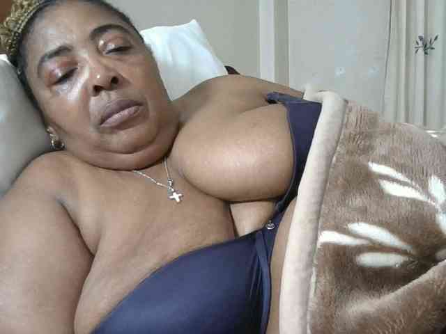 pussylips53 webcam