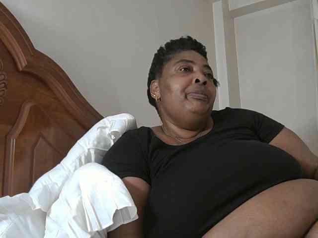 pussylips53 webcam