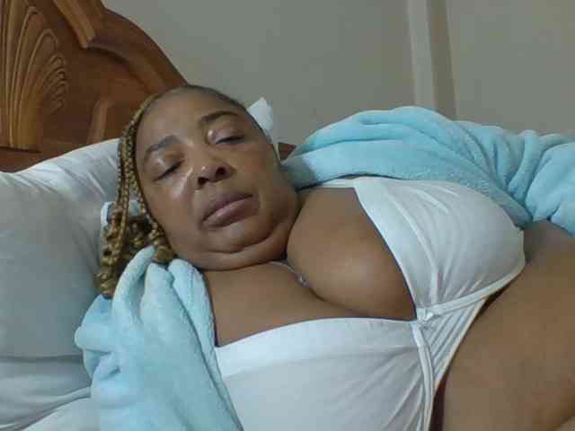 pussylips53 webcam