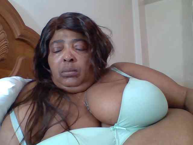 pussylips53 webcam
