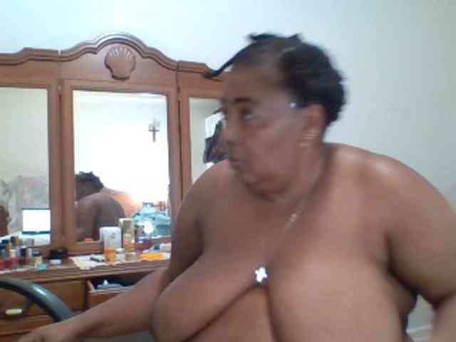 pussylips53 webcam