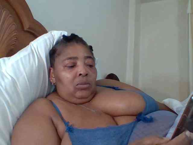 pussylips53 webcam