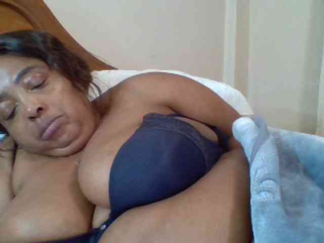 pussylips53 webcam