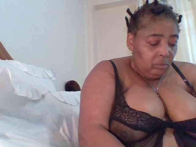 pussylips53 webcam