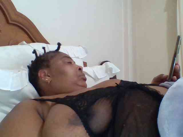 pussylips53 webcam