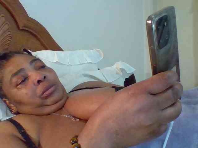 pussylips53 webcam