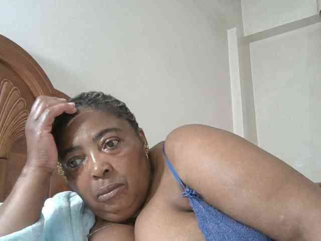 pussylips53 webcam
