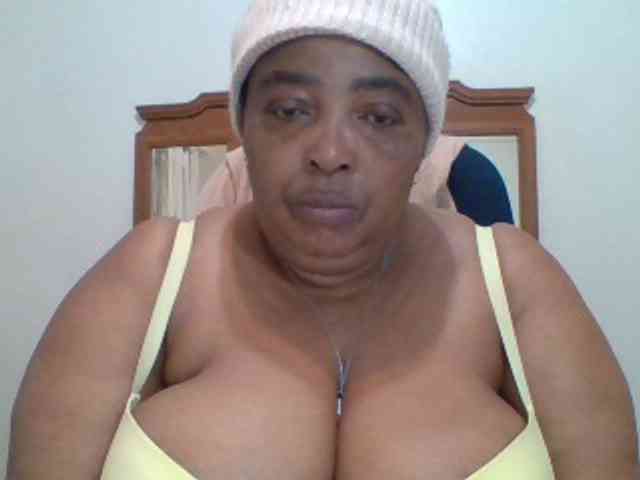 pussylips53 webcam