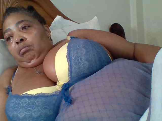 pussylips53 webcam