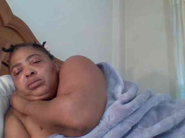pussylips53 webcam