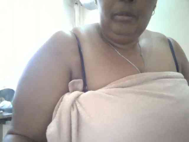 pussylips53 webcam
