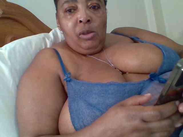 pussylips53 webcam