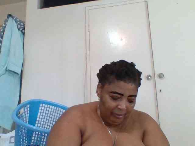 pussylips53 webcam