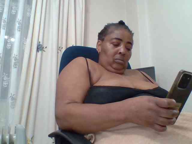 pussylips53 webcam