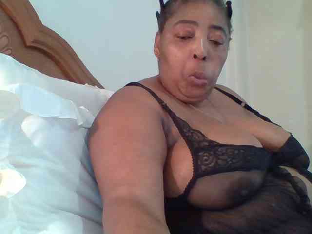 pussylips53 webcam