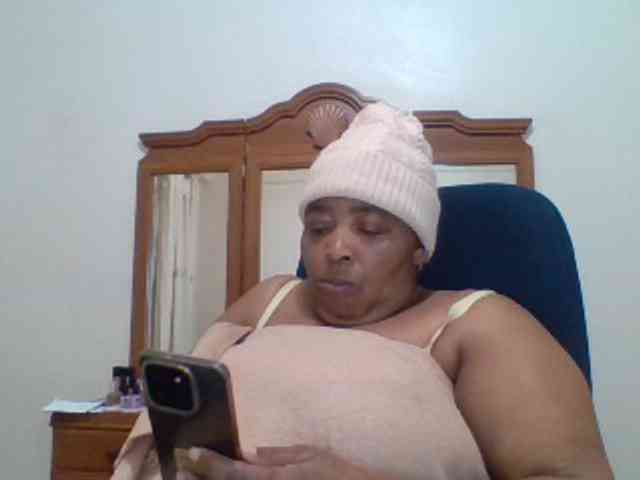 pussylips53 webcam