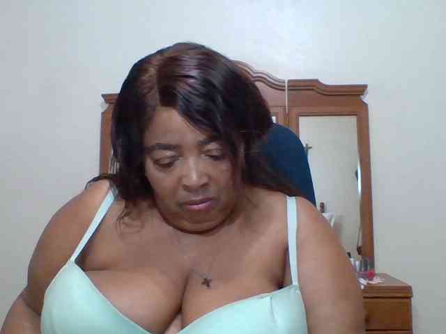 pussylips53 webcam