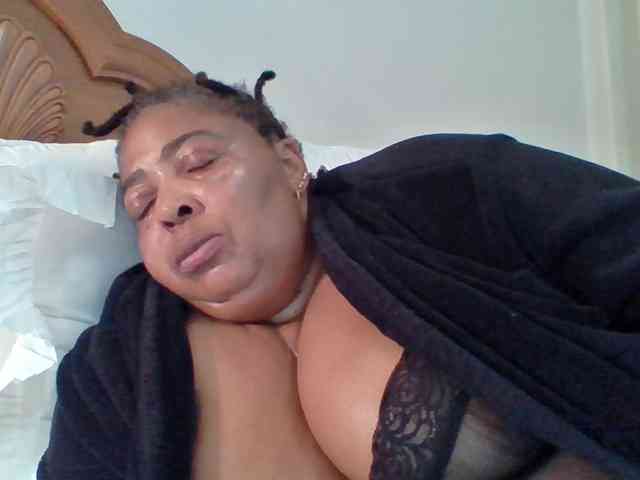 pussylips53 webcam